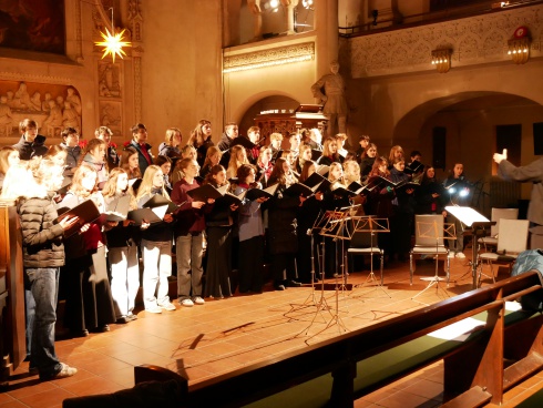 Weihnachts&shy;kerzenkonzert Fröhliche Weihnacht überall!